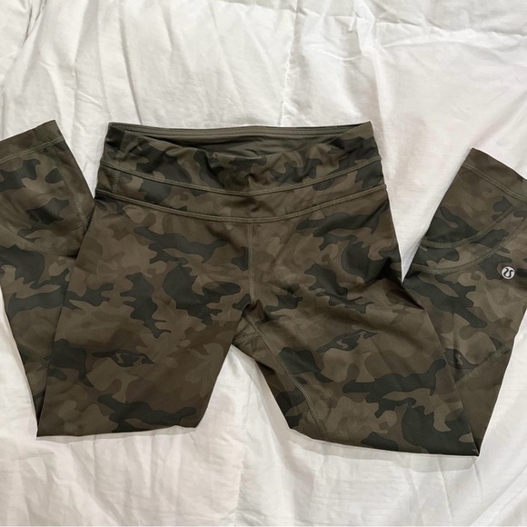 Lululemon capri Camouflage - Picture 1 of 1